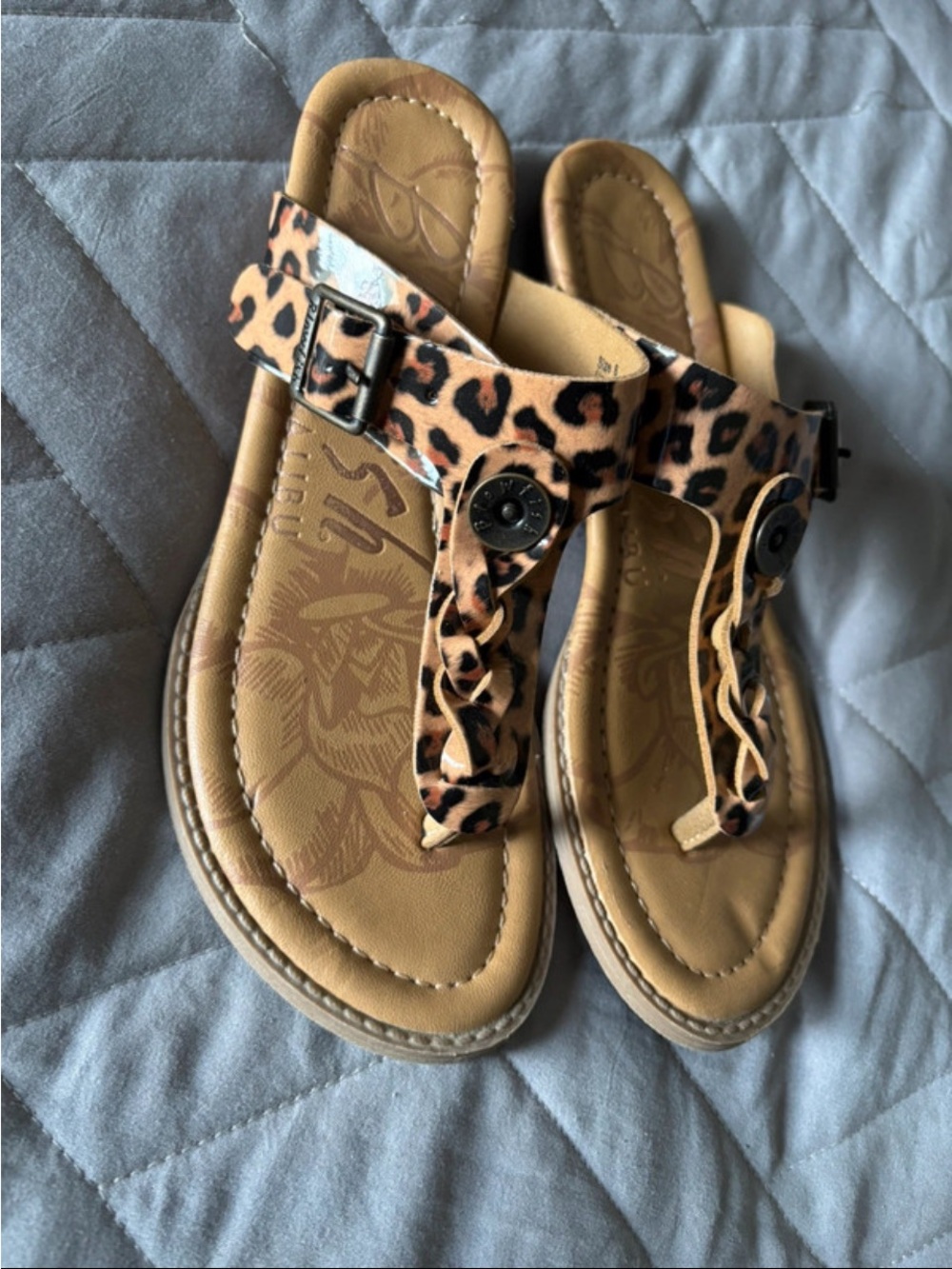Leopard Print T-Strap Sandals - Women's Tan